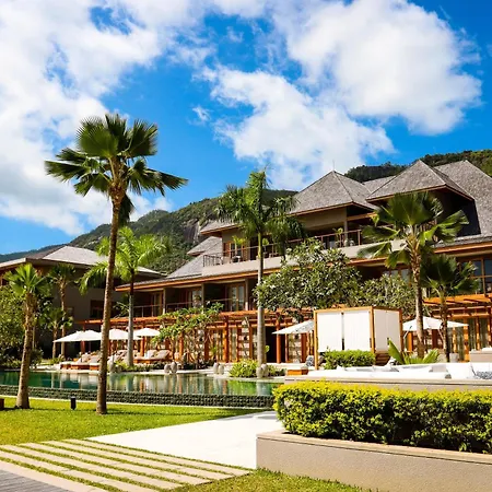 L\'Escale Resort Marina & Spa - Small Luxury Hotels Of The World