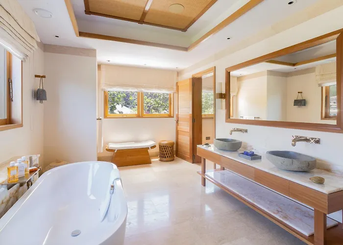 L'escale Marina & - Small Luxury Of The World 5*